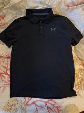 Under Armour Boys Large Performance Polo in Black. School Pictures!